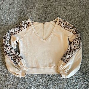 FREE PEOPLE Señorita Embroidered Puff Sleeved V-Neck Sweatshirt Size S
